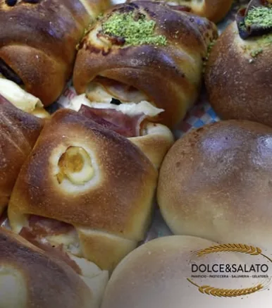 Panini farciti al pistacchio a Mascalucia