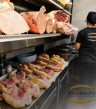 Il banco salumeria a Mascalucia